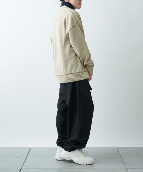 COLONY 2139(コロニートゥーワンスリーナイン)の「配色アウトリンキングカーディガン【ユニセックス可能】(カーディガン/ボレロ・メンズ・ブラック/ブルー/イエロー/アイボリー・MEDIUM/LARGE)」の8枚目の写真