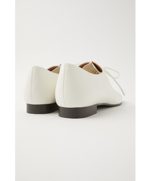 MOUSSY(マウジー)の「LACE UP FLAT シューズ(ローファー・レディース・ホワイト/ブラック・SMALL/LARGE/MEDIUM)」の10枚目の写真