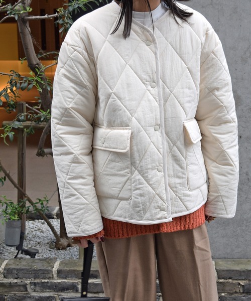 Marient（マリエント）の「スクエアキルトパイピングアウター（ダウンジャケット/コート・レディース・アイボリー/ブラック・FREE）」の17枚目の写真