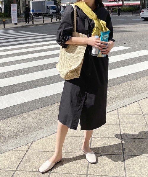 StyleSea(スタイルシー)の「スタンドカラーロングシャツワンピース(シャツワンピース・レディース・ブラック/オフホワイト/グレイッシュベージュ・MEDIUM)」の21枚目の写真