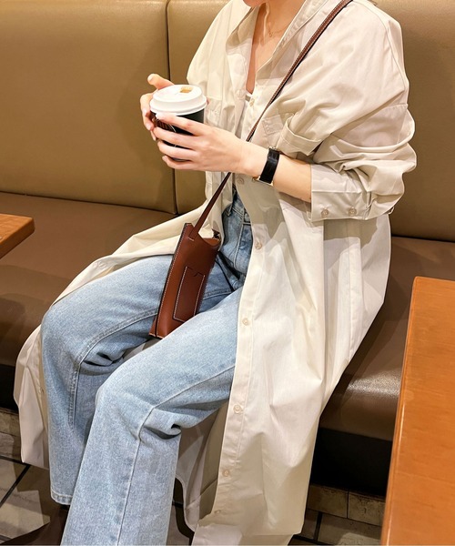 StyleSea(スタイルシー)の「スタンドカラーロングシャツワンピース(シャツワンピース・レディース・ブラック/オフホワイト/グレイッシュベージュ・MEDIUM)」の5枚目の写真