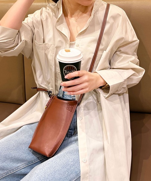 StyleSea(スタイルシー)の「スタンドカラーロングシャツワンピース(シャツワンピース・レディース・ブラック/オフホワイト/グレイッシュベージュ・MEDIUM)」の6枚目の写真