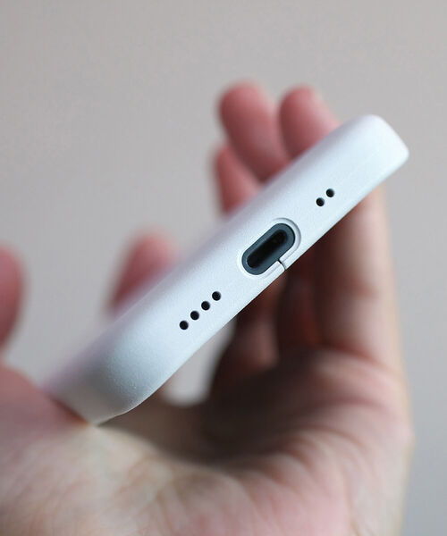 bpr BEAMS（ビーピーアール ビームス ）の「MYNUS / iPhone13mini ケース（スマホケース/カバー・メンズ・ホワイト/ブラック/シルバー・ONE SIZE）」の7枚目の写真