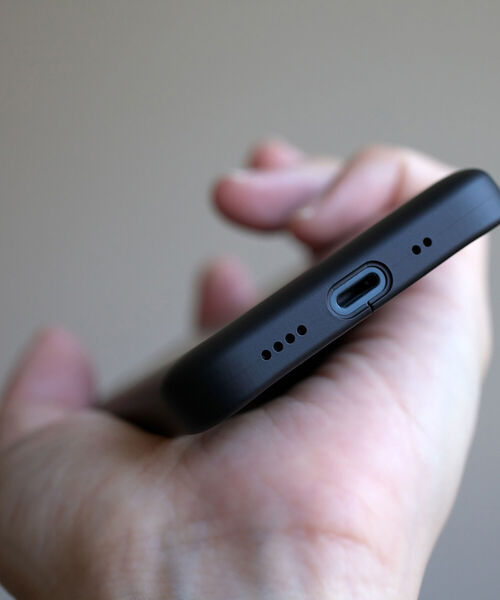 bpr BEAMS（ビーピーアール ビームス ）の「MYNUS / iPhone13mini ケース（スマホケース/カバー・メンズ・ホワイト/ブラック/シルバー・ONE SIZE）」の12枚目の写真