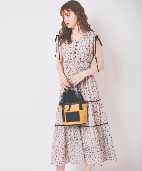 31 Sons de mode（トランテアン　ソン　ドゥ　モード）の「花柄ティアードワンピース（ワンピース・レディース・クリーム/ピンク/サックスブルー・36）」の18枚目の写真