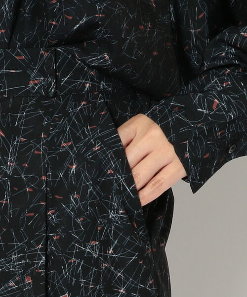 EACH.（イーチ）の「EACH(イーチ) PRINT TUCK PANTS/プリントタックパンツ（その他パンツ・レディース・ブラック・FREE）」の7枚目の写真
