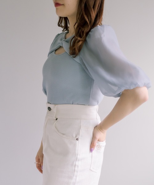 OLIVE des OLIVE(オリーブデオリーブ)の「リボンデコルテプルオーバー(Tシャツ/カットソー・レディース・オフホワイト/サックスブルー/ブラック/ライトグレー・FREE)」の11枚目の写真