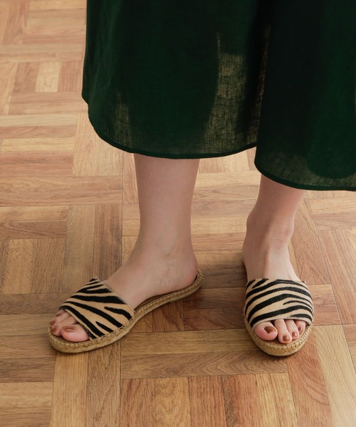 URBAN RESEARCH DOORS(アーバンリサーチドアーズ)の「CALZANOR SUEDE SANDAL(サンダル・レディース・ベージュ系その他・38/36/37)」の5枚目の写真