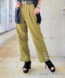 裾刺繍ストレートパンツ