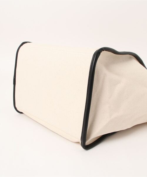 Lugnoncure（ルノンキュール）の「合皮パイピングトートバッグ（トートバッグ・レディース・グレー/オフホワイト・ﾌﾘ-）」の4枚目の写真