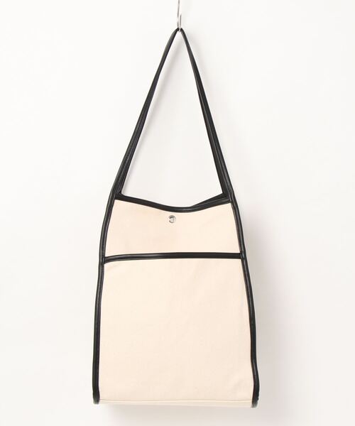 Lugnoncure（ルノンキュール）の「合皮パイピングトートバッグ（トートバッグ・レディース・グレー/オフホワイト・ﾌﾘ-）」の9枚目の写真