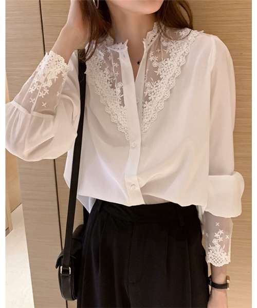 Ritzy(リッツィー)の「レースデザインノーカラーブラウス(シャツ/ブラウス・レディース・ブラック/ホワイト・M/L)」の5枚目の写真