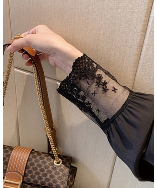 Ritzy(リッツィー)の「レースデザインノーカラーブラウス(シャツ/ブラウス・レディース・ブラック/ホワイト・M/L)」の12枚目の写真