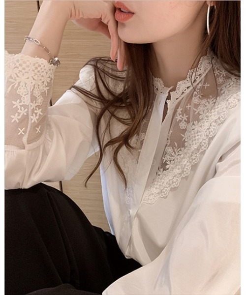 Ritzy(リッツィー)の「レースデザインノーカラーブラウス(シャツ/ブラウス・レディース・ブラック/ホワイト・M/L)」の14枚目の写真