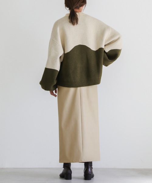 select MOCA(セレクトモカ)の「フラップフェイクレザータイトロングスカート(スカート・レディース・ブラック/ベージュ・SMALL/MEDIUM)」の8枚目の写真
