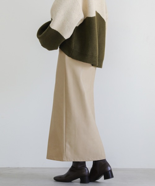 select MOCA(セレクトモカ)の「フラップフェイクレザータイトロングスカート(スカート・レディース・ブラック/ベージュ・SMALL/MEDIUM)」の9枚目の写真
