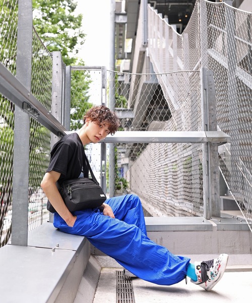 NUN（エヌユーエヌ）の「ＮＵＮ サコッシュ（ショルダーバッグ・レディース・ブルー/ブラック・FREE）」の10枚目の写真