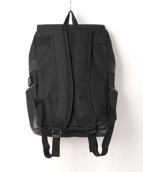 florist(フローリスト)の「【A4収納可】【ユニセックス】配色レザーのフラップデザインスクエアリュック/バックパック(バックパック/リュック・レディース・グレー/ブラック系その他3/ブラック/グレー系その他3/レッド/グリーン/ブルー/サックスブルー/パープル/ダークブルー/ブラック系その他2/グレー系その他2・FREE)」の15枚目の写真