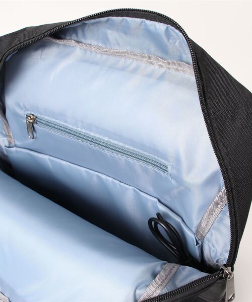 florist(フローリスト)の「【A4収納可】【ユニセックス】配色レザーのフラップデザインスクエアリュック/バックパック(バックパック/リュック・レディース・グレー/ブラック系その他3/ブラック/グレー系その他3/レッド/グリーン/ブルー/サックスブルー/パープル/ダークブルー/ブラック系その他2/グレー系その他2・FREE)」の16枚目の写真