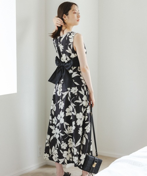 Andemiu（アンデミュウ）の「アートフラワーAラインワンピース344004（ワンピース・レディース・ブラック/ダークブラウン/ピンク・FREE）」の2枚目の写真