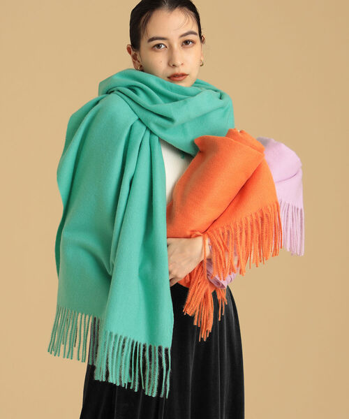 Ray BEAMS（レイビームス）の「Ray BEAMS / ソリッド ビッグ ストール（ストール/ショール・レディース・オレンジ/パープル/グリーン・ONE SIZE）」の6枚目の写真