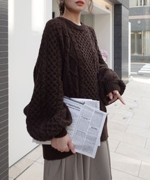 ボリュームスリーブケーブルニット