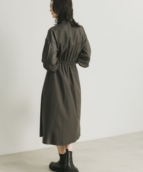 URBAN RESEARCH(アーバンリサーチ)の「ドロストワンピース(ワンピース・レディース・ベージュ/ブルー系その他/チャコールグレー・36/38)」の16枚目の写真