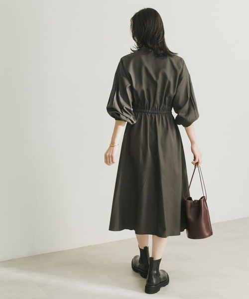 URBAN RESEARCH(アーバンリサーチ)の「ドロストワンピース(ワンピース・レディース・ベージュ/ブルー系その他/チャコールグレー・36/38)」の18枚目の写真