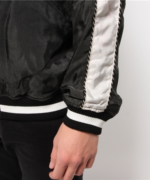 HYSTERIC GLAMOUR（ヒステリックグラマー）の「NAKED TRUTH刺繍 裏総柄リバーシブルスカジャン（ブルゾン・メンズ・ホワイト/ピンク/ブラック・LARGE/SMALL/MEDIUM）」の9枚目の写真