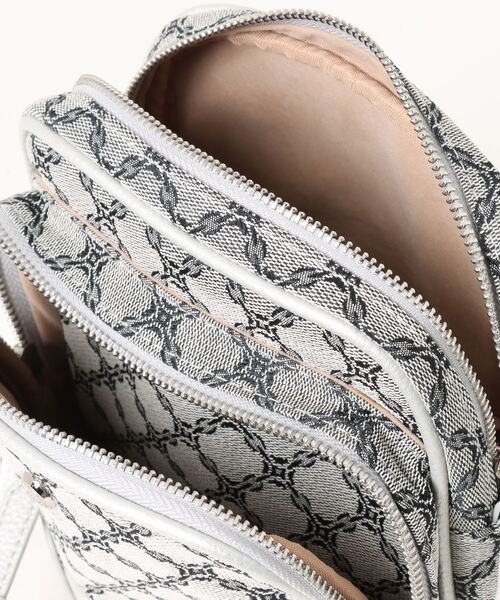 SALON de RUBAN(サロンドルヴァン)の「【SALON de RUBAN / サロン ド ルヴァン】 ジャガード 縦型ショルダーバッグ(ショルダーバッグ・レディース・ベージュ/ベージュ系その他/ネイビー/ブラック/レッド/ブルー/キャメル/ライム/シルバー・FREE)」の10枚目の写真