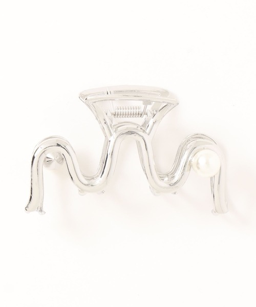 lilLilly（リルリリー）の「パールウェーブヘアクリップ（バレッタ/ヘアクリップ・レディース・シルバー/ゴールド・FREE）」の2枚目の写真