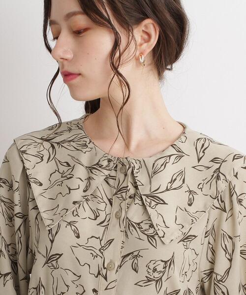 Cutie Blonde(キューティーブロンド)の「◆線画フラワー柄 セーラーカラーワンピース(ワンピース・レディース・ベージュ系/ブラック系・03/02/01)」の7枚目の写真