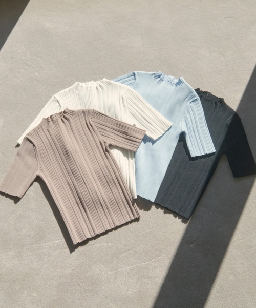 N WITH.（エヌウィズ）の「バックボタンランダムニット（ニット/セーター・レディース・モカ/ホワイト/ブルー/ブラック・FREE）」の5枚目の写真