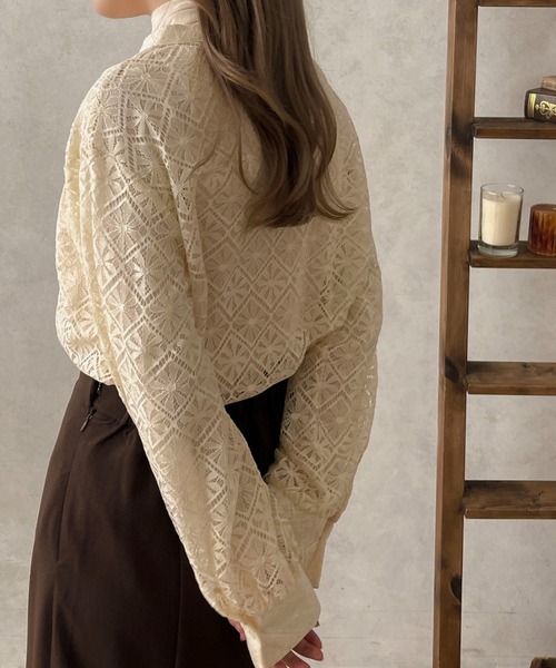 apres jour clair(アプレジュールクレア)の「【apres jour clair】レースバンドカラーシャツ【ZOZOTOWN限定アイテム】(シャツ/ブラウス・レディース・アイボリー/ブラック・X-LARGE/フリー)」の5枚目の写真