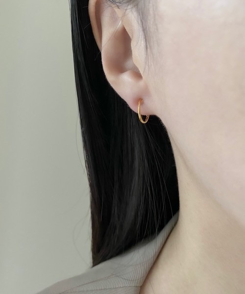 tone（トーン）の「【ECRu.】2WAY チェーン×フープイヤリング（イヤリング・レディース・シルバー/ゴールド・FREE）」の4枚目の写真