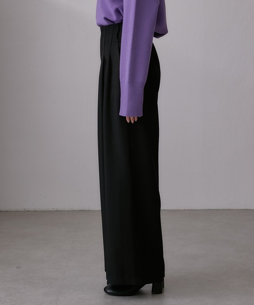 Lui's（ルイス）の「ボリュームタックワイドパンツ（スラックス・レディース・ブルー/ブラック/グレー・FREE）」の11枚目の写真