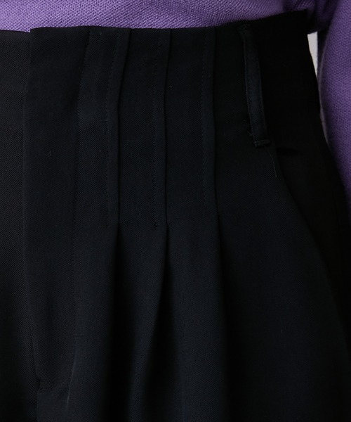 Lui's（ルイス）の「ボリュームタックワイドパンツ（スラックス・レディース・ブルー/ブラック/グレー・FREE）」の8枚目の写真