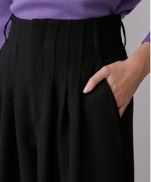 Lui's（ルイス）の「ボリュームタックワイドパンツ（スラックス・レディース・ブルー/ブラック/グレー・FREE）」の6枚目の写真