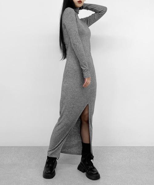 LVEU.（ラブユ.）の「High neck slit design one-piece / ハイネックスリットデザインワンピース（ワンピース・レディース・ブラック/グレー・FREE）」の9枚目の写真