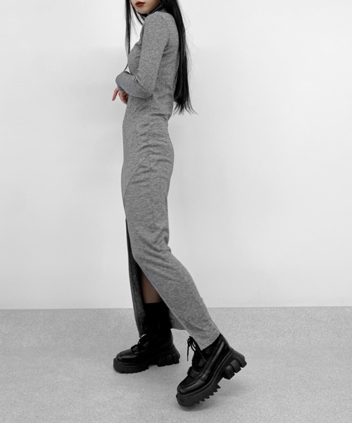 LVEU.（ラブユ.）の「High neck slit design one-piece / ハイネックスリットデザインワンピース（ワンピース・レディース・ブラック/グレー・FREE）」の10枚目の写真