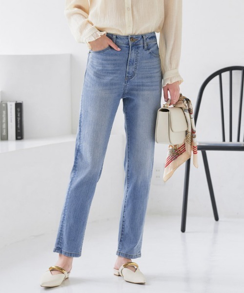 Pierrot（ピエロ）の「ストレッチスリムテーパードデニム（デニムパンツ・レディース・サックスブルー/インディゴブルー/ブルー/ダークインディゴブルー・LL/3L/S/M/L/XS）」の13枚目の写真