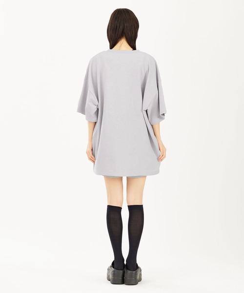 X-girl（エックスガール）の「OVAL LOGO RUBBER PATCH TEE（Tシャツ/カットソー・レディース・オリーブ/ライトグレー/ブラック・M/S）」の7枚目の写真