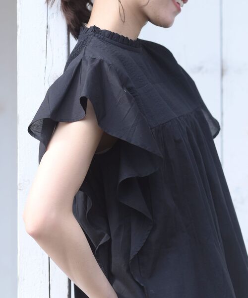 rps(アールピーエス)の「ピンタックフレアー袖ブラウス(シャツ/ブラウス・レディース・ブラック/オフホワイト/グリーン/モカ・フリー)」の6枚目の写真