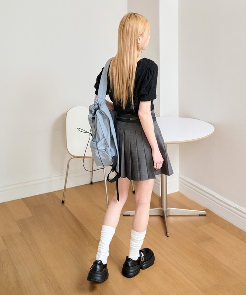 UNE MANSION(ユヌマンション)の「ビッグポケットストリングバックパック(バックパック/リュック・レディース・ブラック/ブルー/ベージュ・FREE)」の10枚目の写真