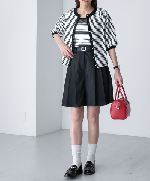 BONLECILL(ボンルシール)の「【2点セット】マルチウェイ パールボタン配色アンサンブル カーディガン&キャミソール セット(アンサンブル・レディース・ネイビー/レッド/オフホワイト/ホワイト×ブラック/ブラック・FREE)」の8枚目の写真