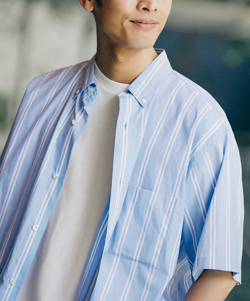 417 EDIFICE(フォーワンセブンエディフィス)の「【Essential / エッセンシャル】ボタンダウンストライプシャツ S/S(シャツ/ブラウス・メンズ・その他9/マルチ/その他2/その他10/ブルー/スカイブルー/サックスブルー・LARGE/MEDIUM/SMALL)」の1枚目の写真