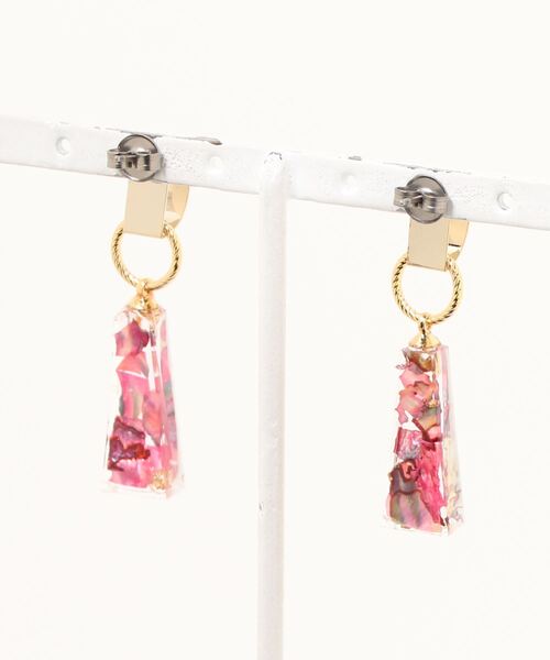 tone(トーン)の「【masamiyabi】シェルのかけら台形ピアス(MA)(ピアス(両耳用)・レディース・ピンク/パープル/ブラウン/ブルー/エメラルドブルー・FREE)」の6枚目の写真