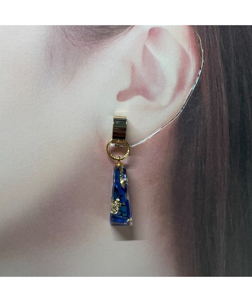 tone(トーン)の「【masamiyabi】シェルのかけら台形ピアス(MA)(ピアス(両耳用)・レディース・ピンク/パープル/ブラウン/ブルー/エメラルドブルー・FREE)」の3枚目の写真