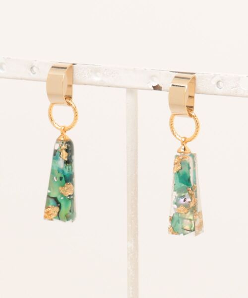 tone(トーン)の「【masamiyabi】シェルのかけら台形ピアス(MA)(ピアス(両耳用)・レディース・ピンク/パープル/ブラウン/ブルー/エメラルドブルー・FREE)」の8枚目の写真