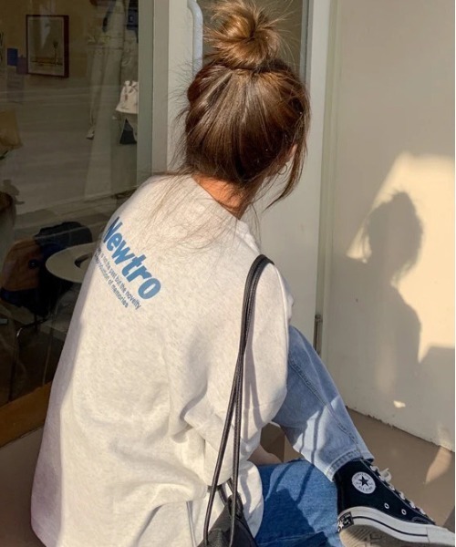 BARELY BLUE（ベアリーブルー）の「【 BARELY BLUE / ベアリーブルー 】 ビッグシルエット Newtro ロゴ Tシャツ（Tシャツ/カットソー・レディース・オフホワイト/ピンク/ネイビー・FREE）」の6枚目の写真